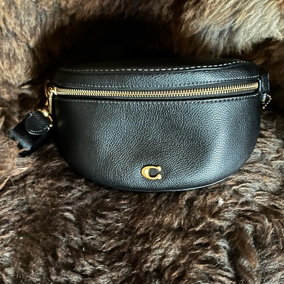 Coach Black Belt Bag FINAL MARKDOWN - Picture 1 of 5